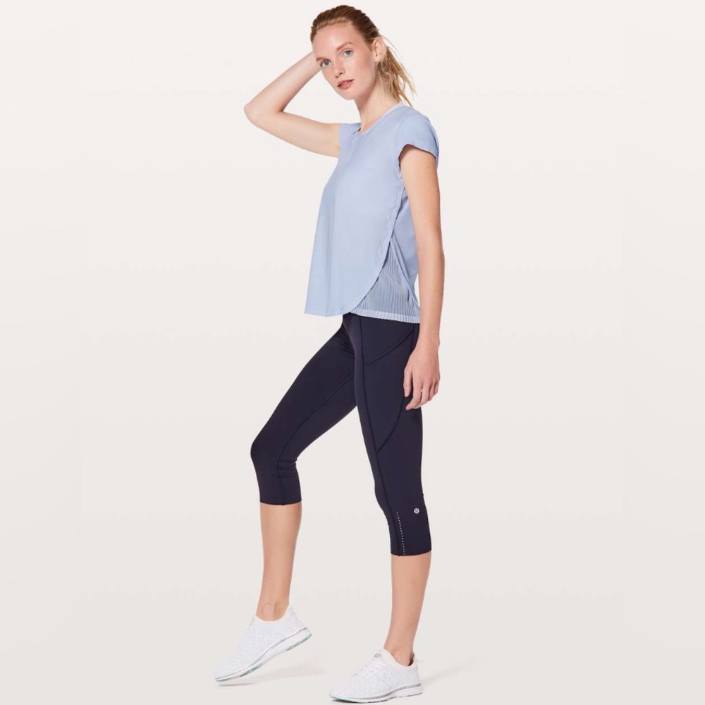 NWOT Lululemon Just Pleat It Short Sleeve Shirt Cool Breeze Size 6 - Picture 5 of 12